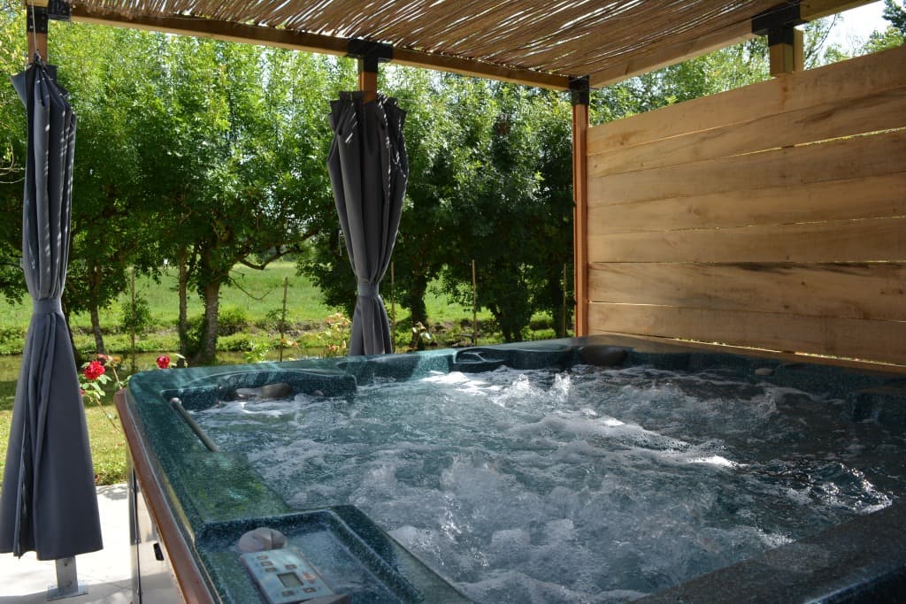 Le jacuzzi privatif