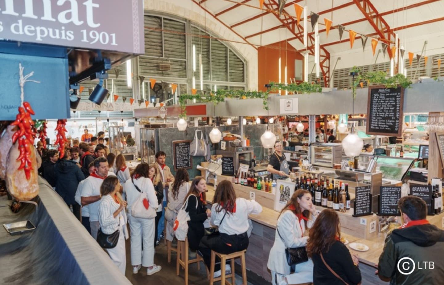 Le tourisme Basque soiree halles