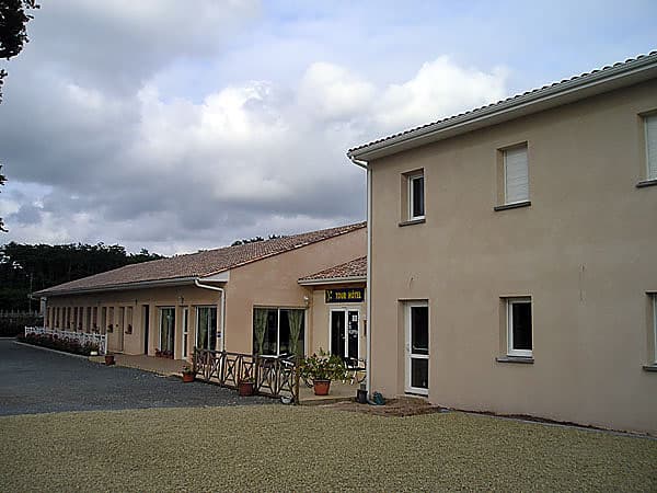 Lesparre - Tour Hôtel Médoc