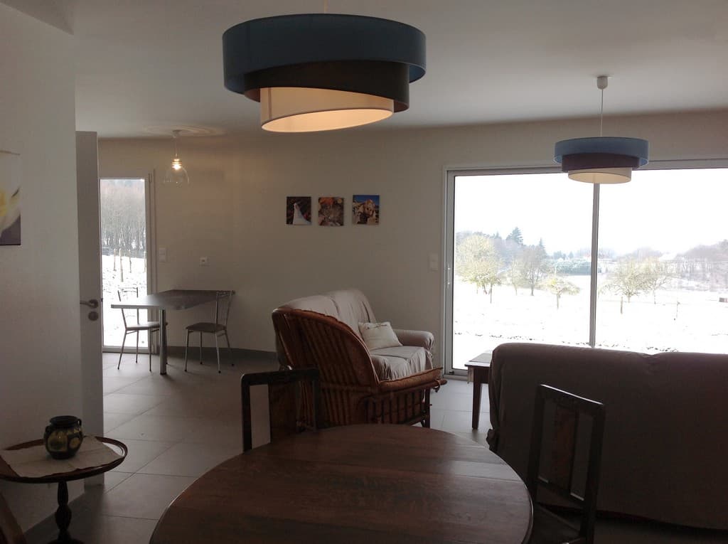 LocationLaChabanarFAVEDE-Aubazine_vueSalon_7