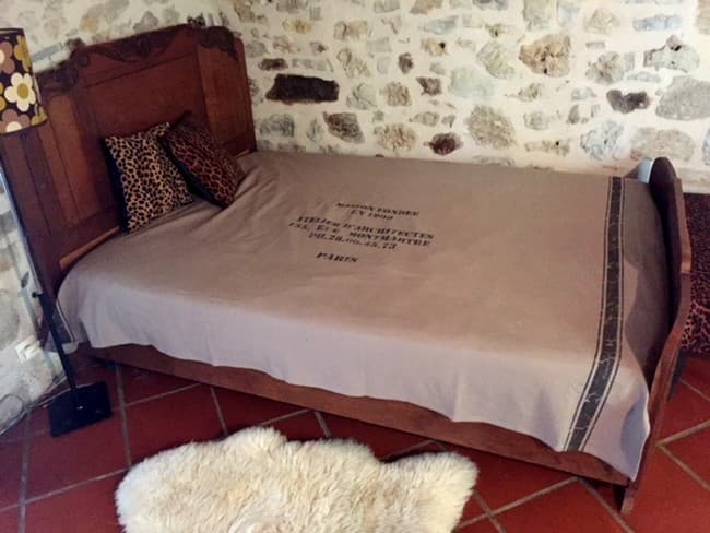 LocationVIGNAIS-Queyssac-les-Vignes_chambre2_23