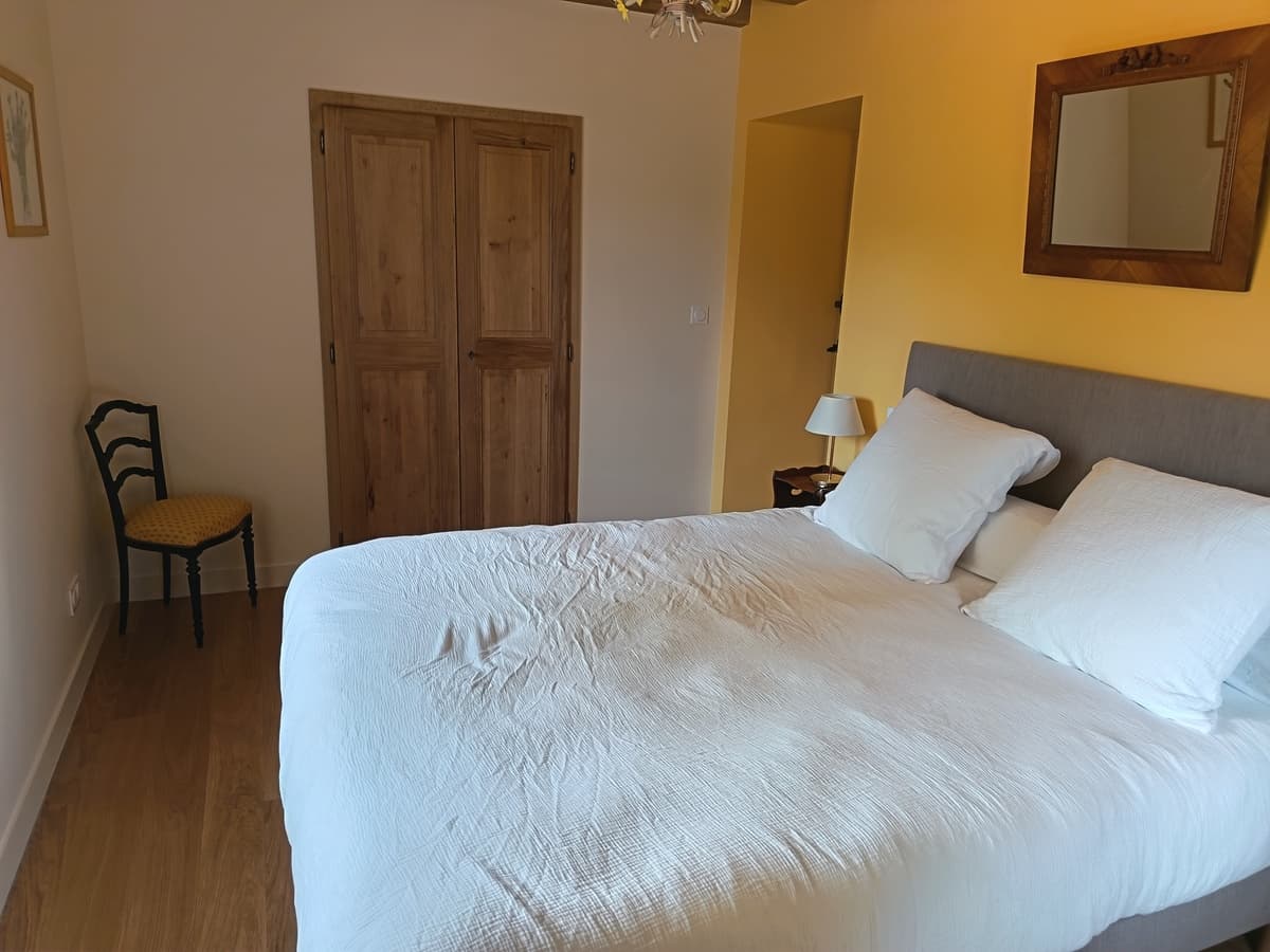 Logis chambre colonne 3