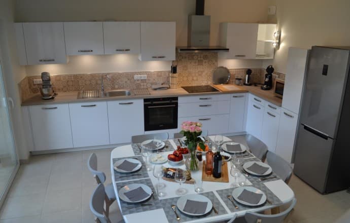 Lougratte-ferme-hermance-gite-Fakir-cuisine-equipee