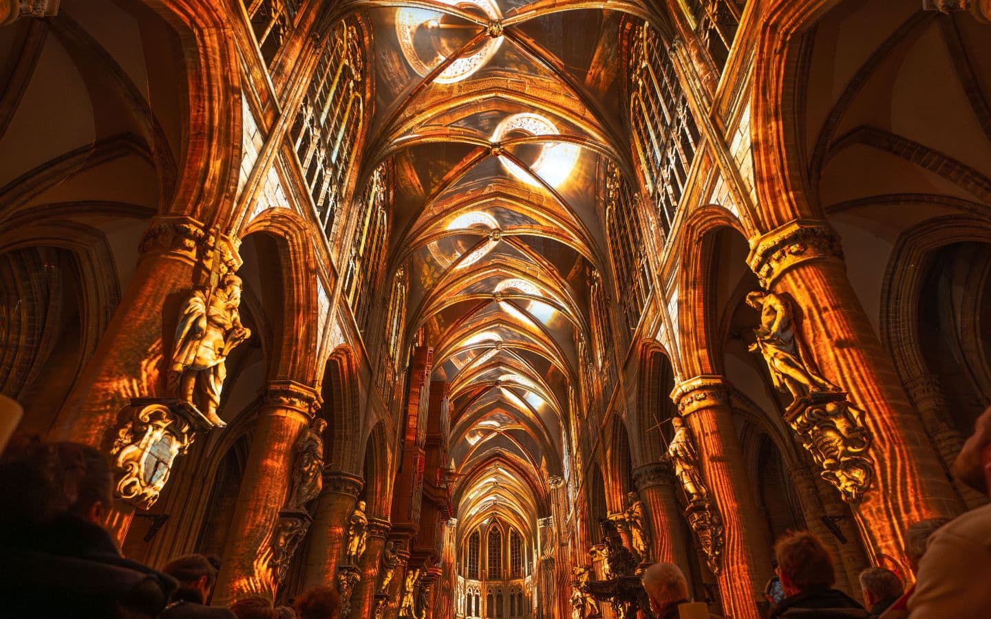 Intérieur cathédrale