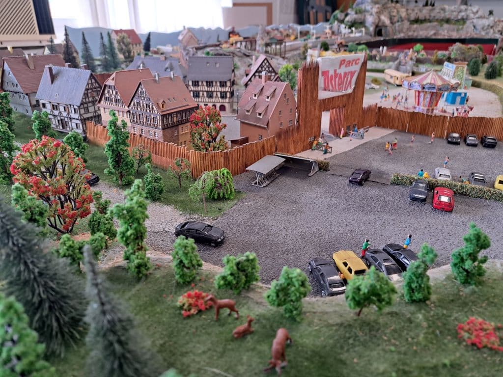 MTN24-village-asterix-2