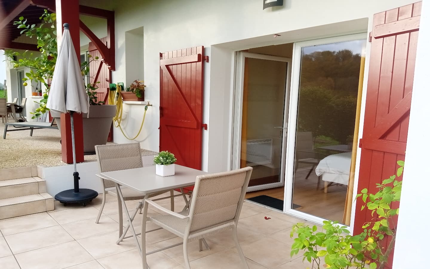 Maison Lorea-entree chambre-Ascarat