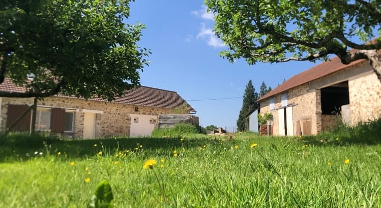 Maison et grange Gîte La Suite