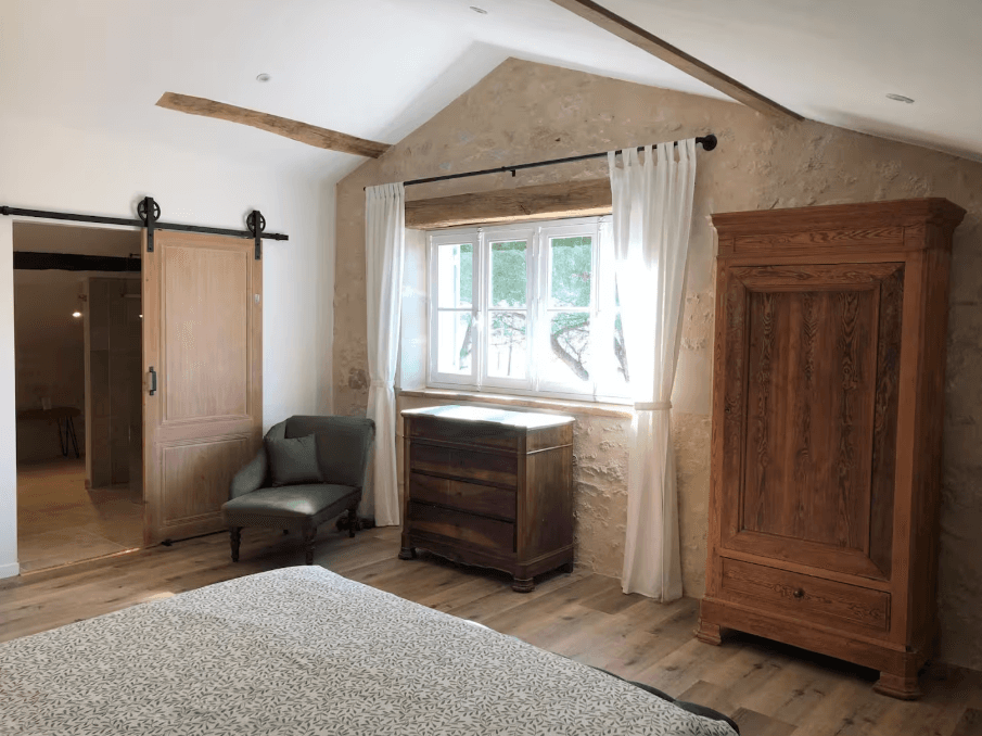 Maisonnette couronneaux Stoss Ste Colombe chambre2