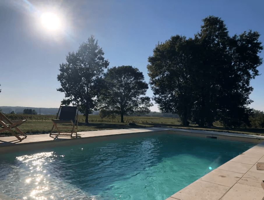 Maisonnette couronneaux Stoss Ste Colombe piscine
