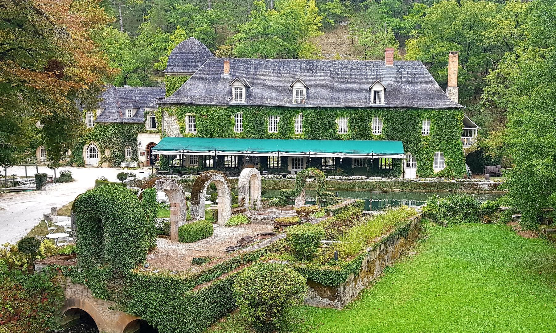 MANOIRHAUTEGENTE