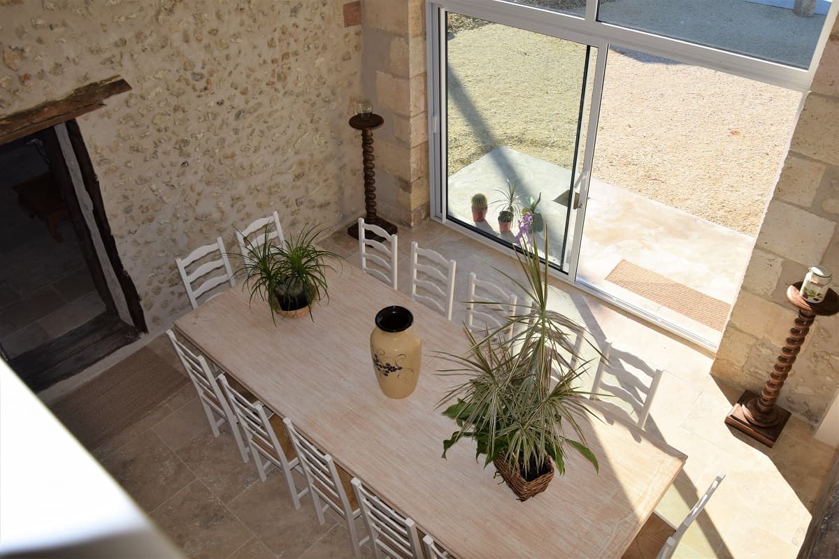Mas-de-Barrat-salle-à-manger