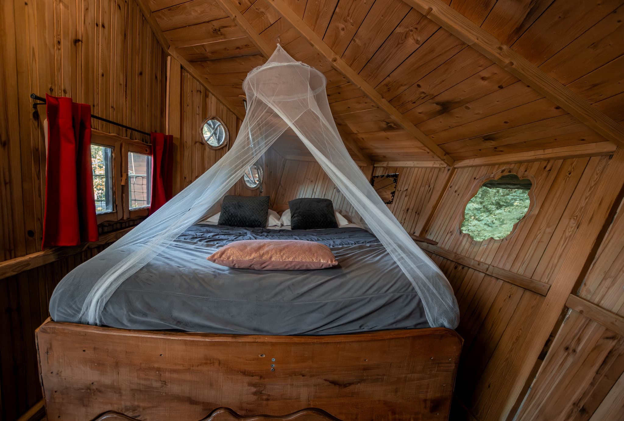 Cabane dans les arbres 2 personnes