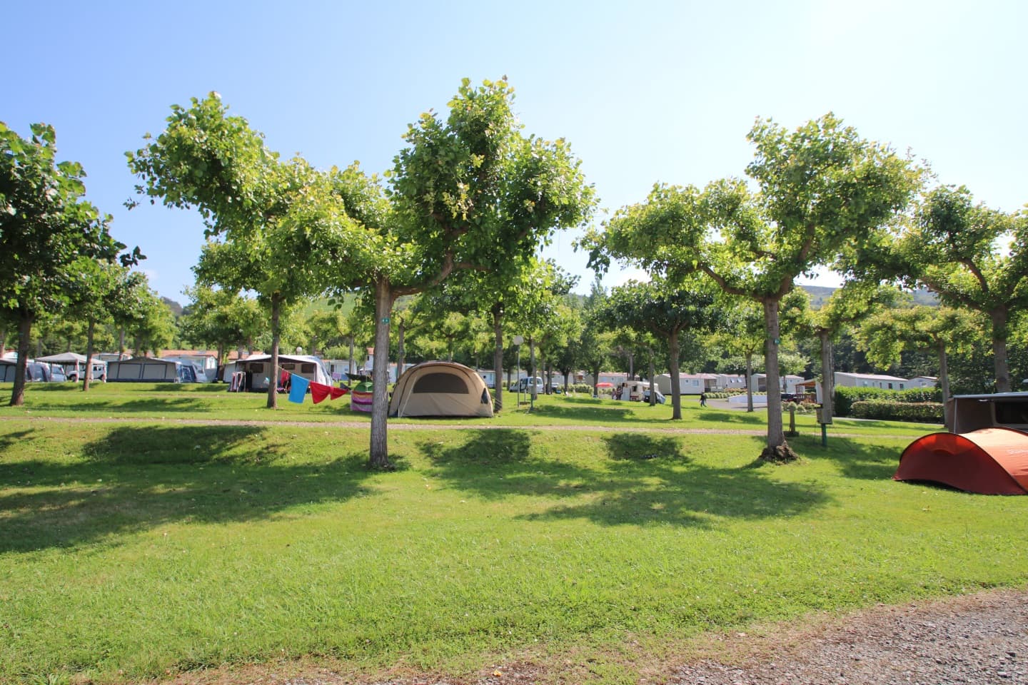 MendiAzpian-emplacements2-camping-urrugne