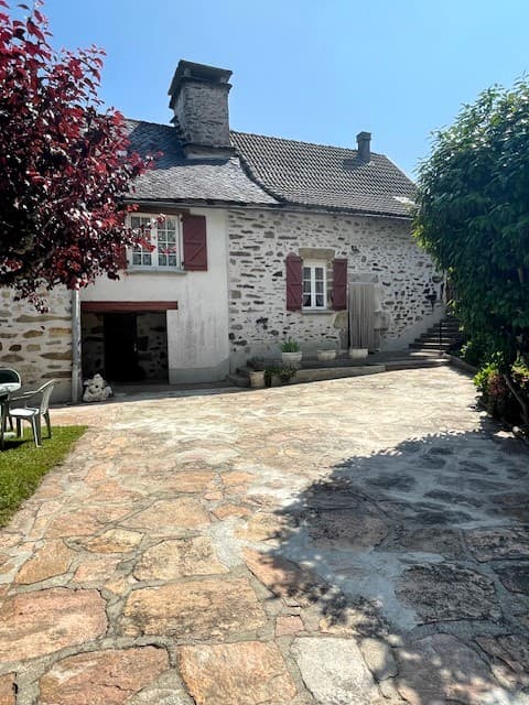 Cour Location PARVAUD_1