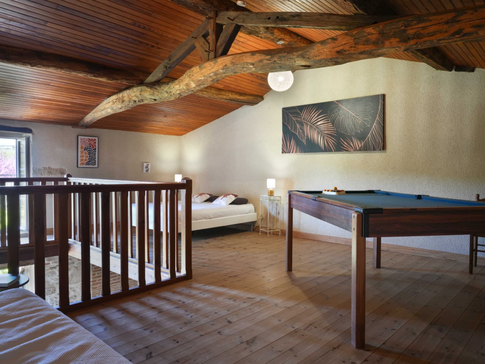 Mezzanine billard