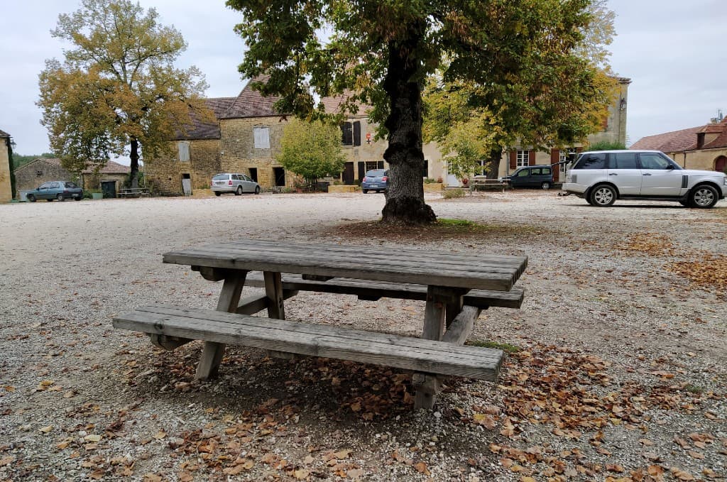 Molière place village