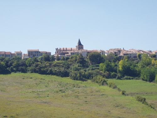 Monclar d'Agenais_vue de loin