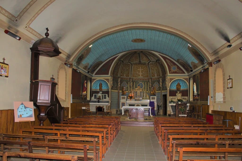 Nef côté choeur eglise messanges Landes