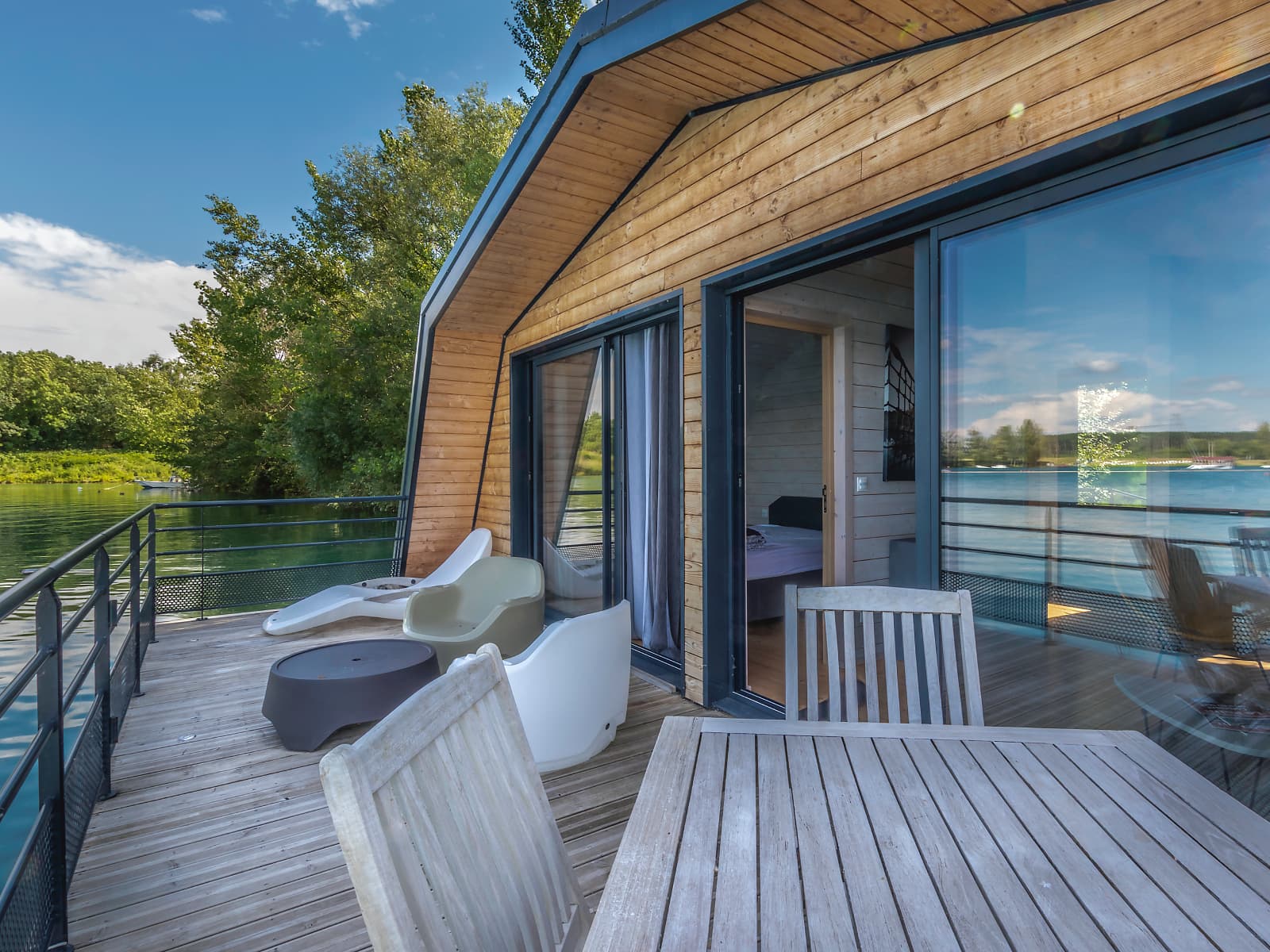 Maison flottante terrasse