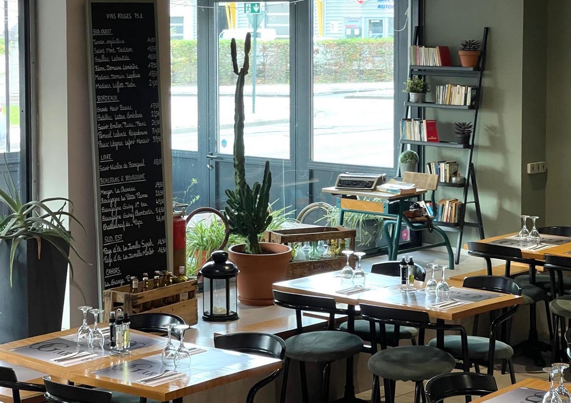 O Garage salle restaurant1