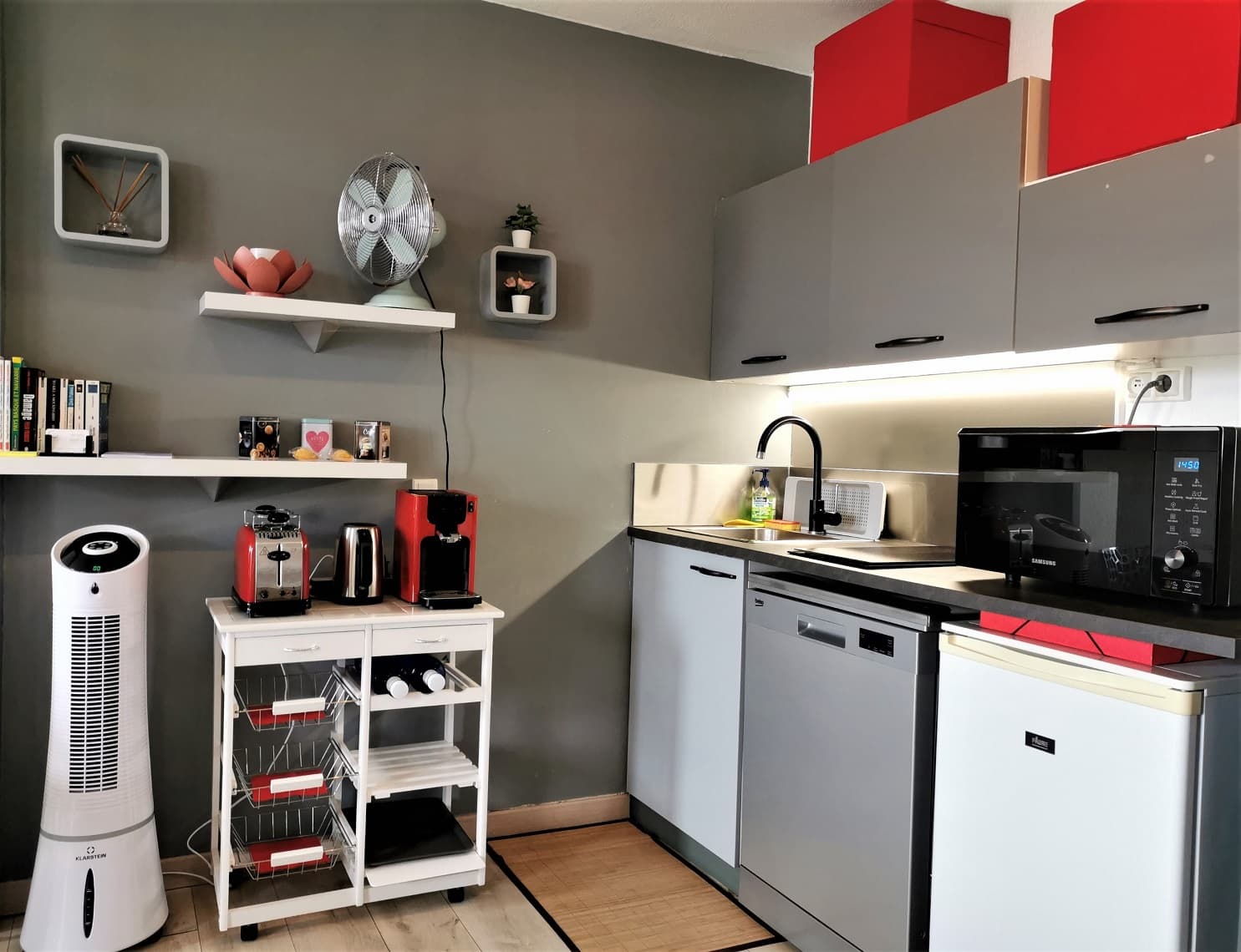OCEAN 7 Kitchenette