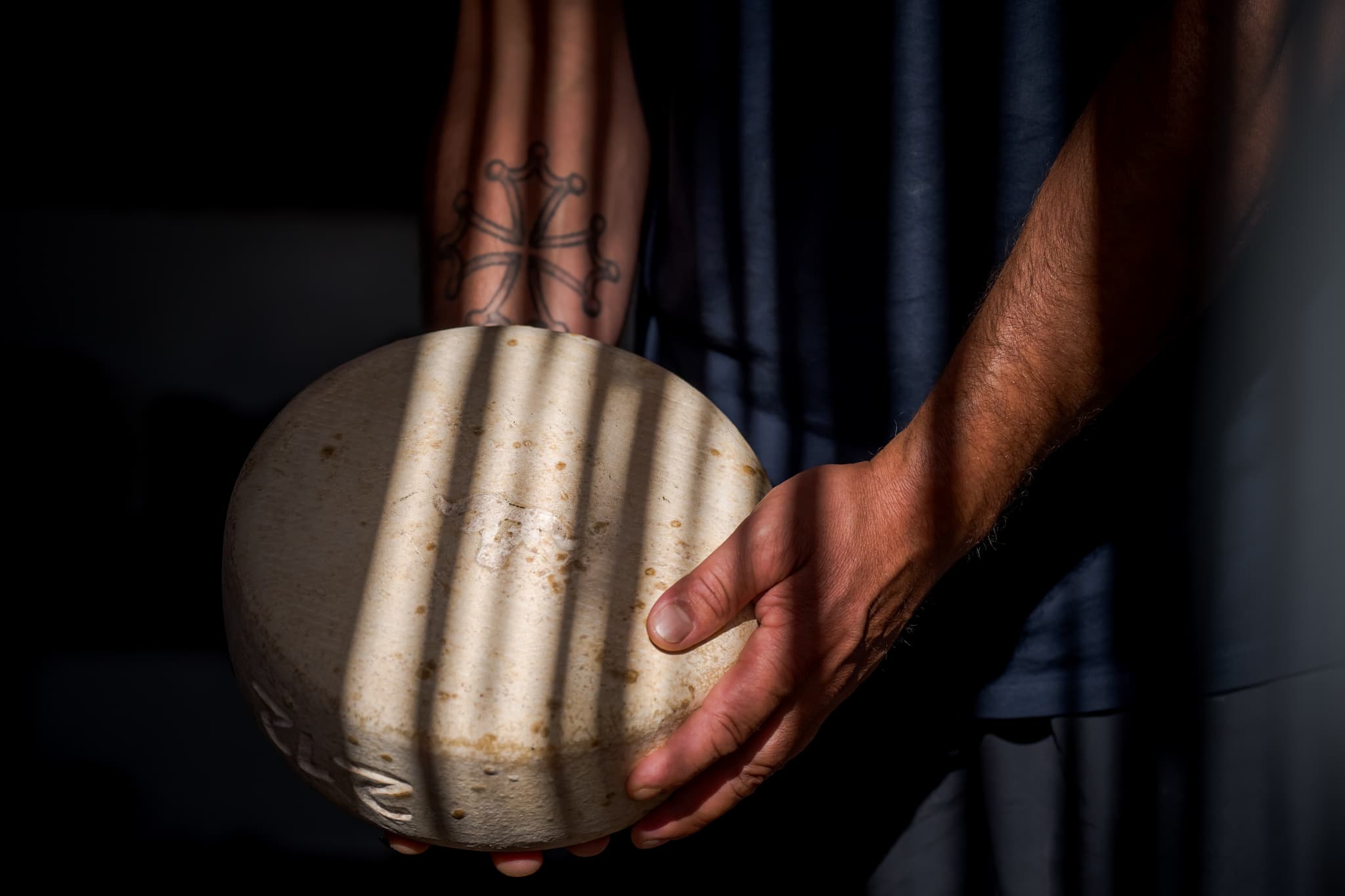 Tomme de fromage fabriqué en estive