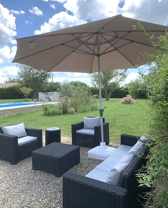 Outside-Seating-1