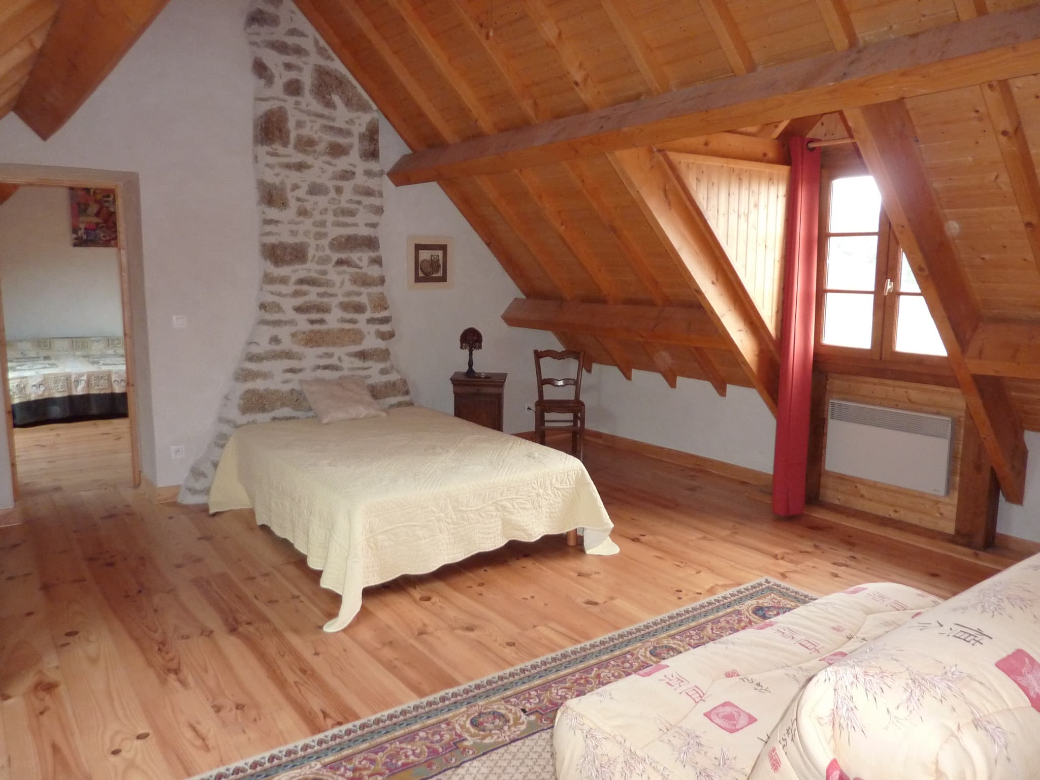 Chambre 2  étage (1 lit double, 1lit bébé)