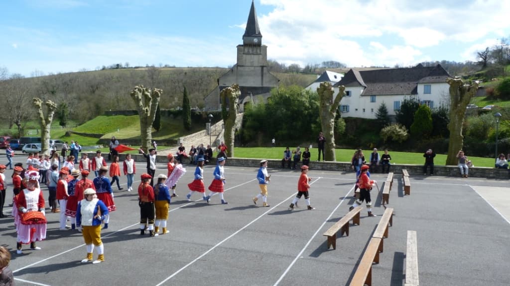Danseurs et église Ordiarp