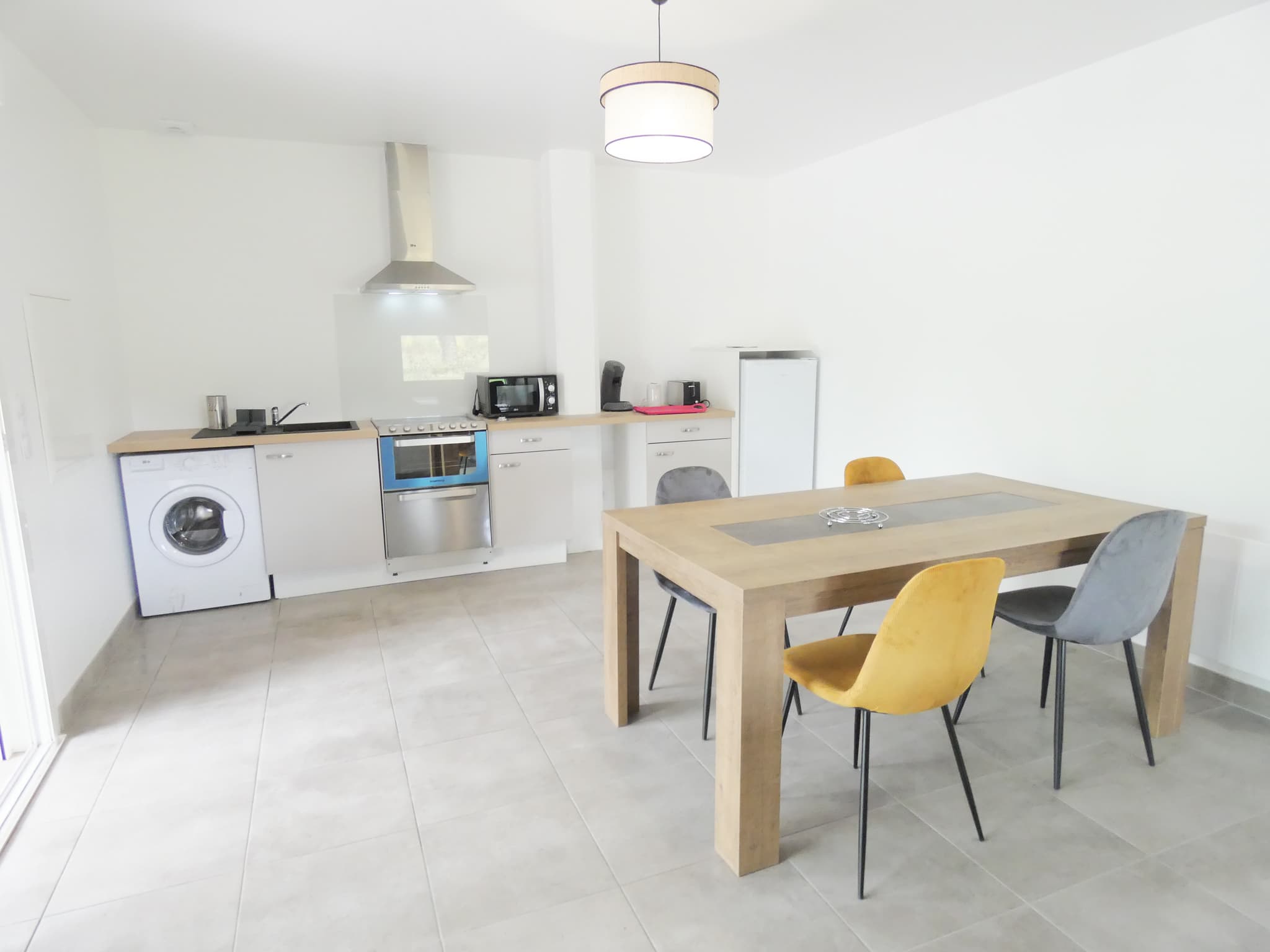 Séjour et cuisine de Le Serai à Herm avec Gîtes de France Landes
