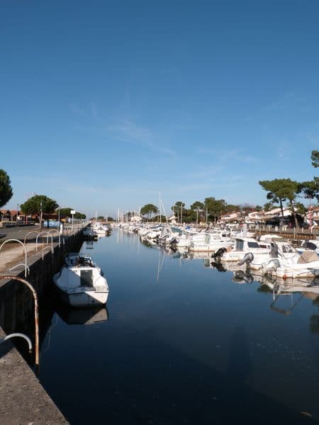 Bateau au port
