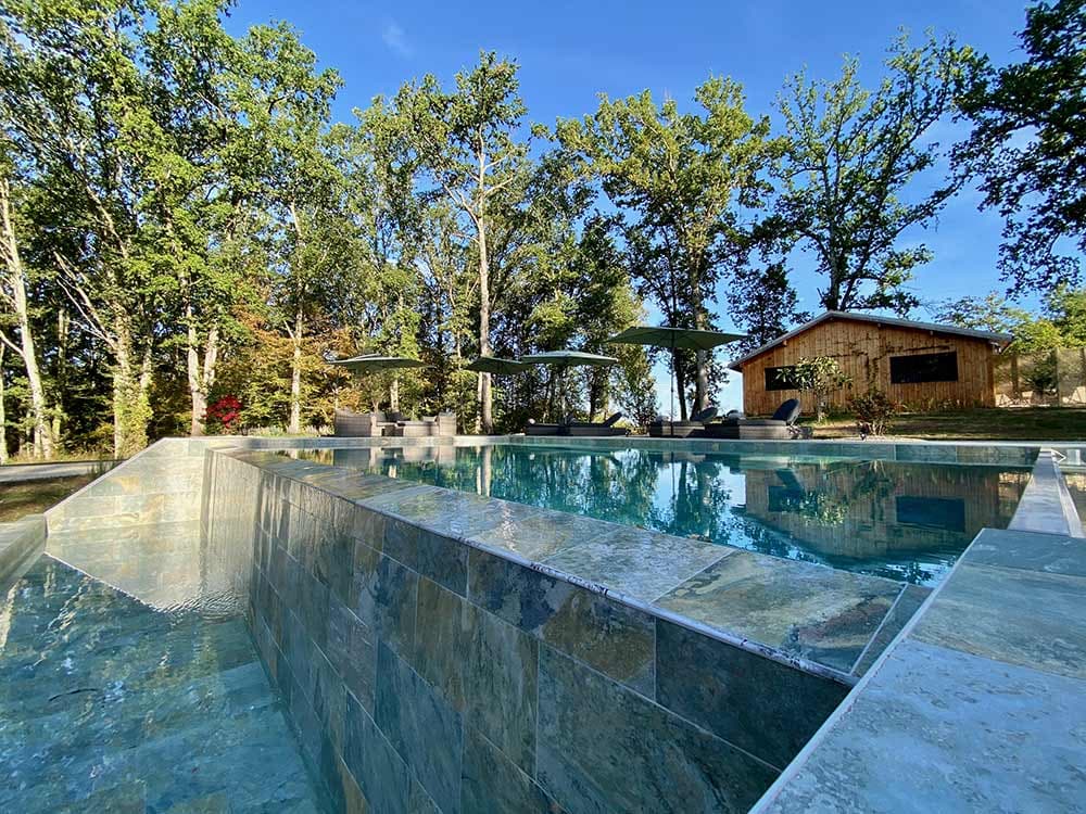 Gîte Le Chirol - Piscine