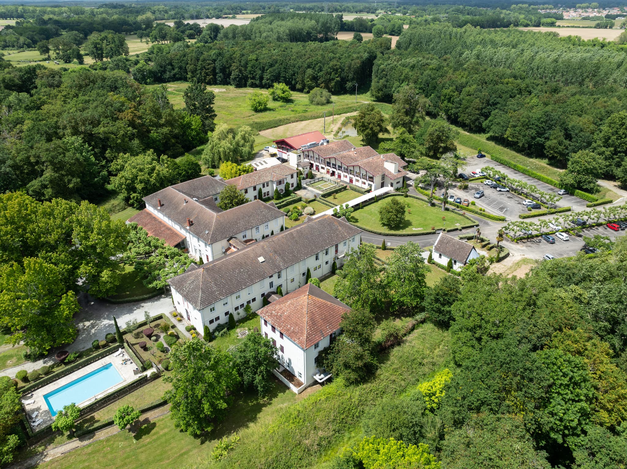 Domaine thermal de Préchacq-les-Bains vue aérienne - piscine