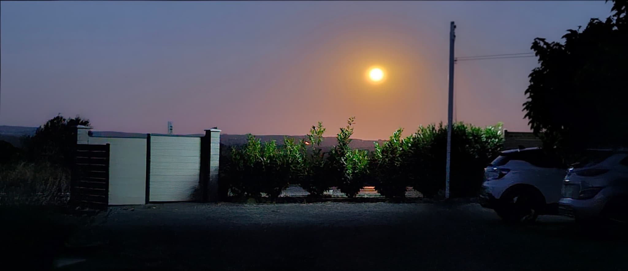 Parking fermé et sécurisé
