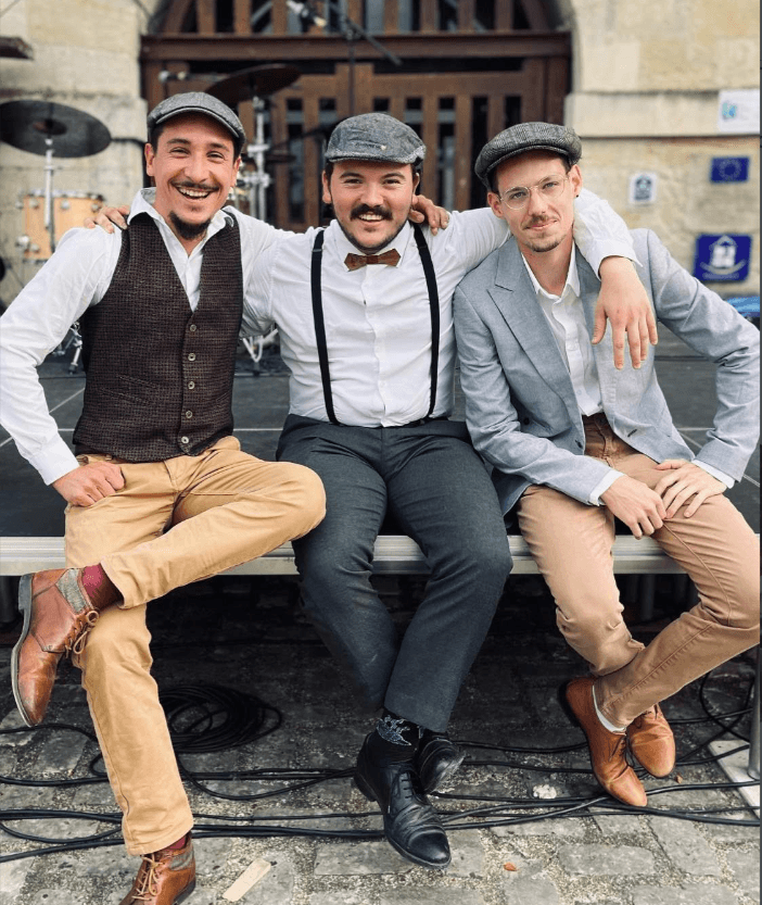 Peaky Singers