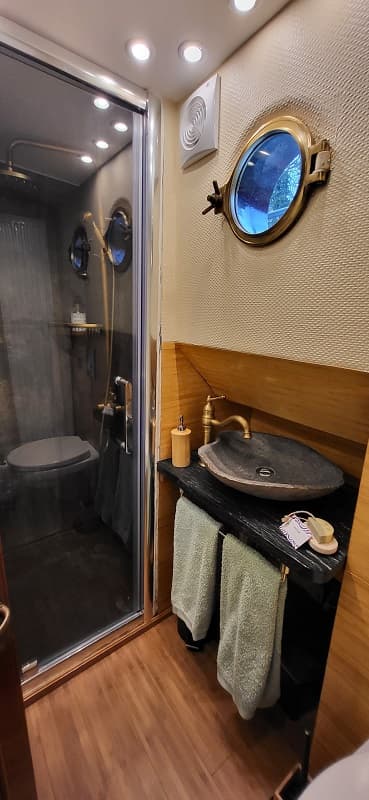 Péniche Wakaï - sdb Cabine Calakmul