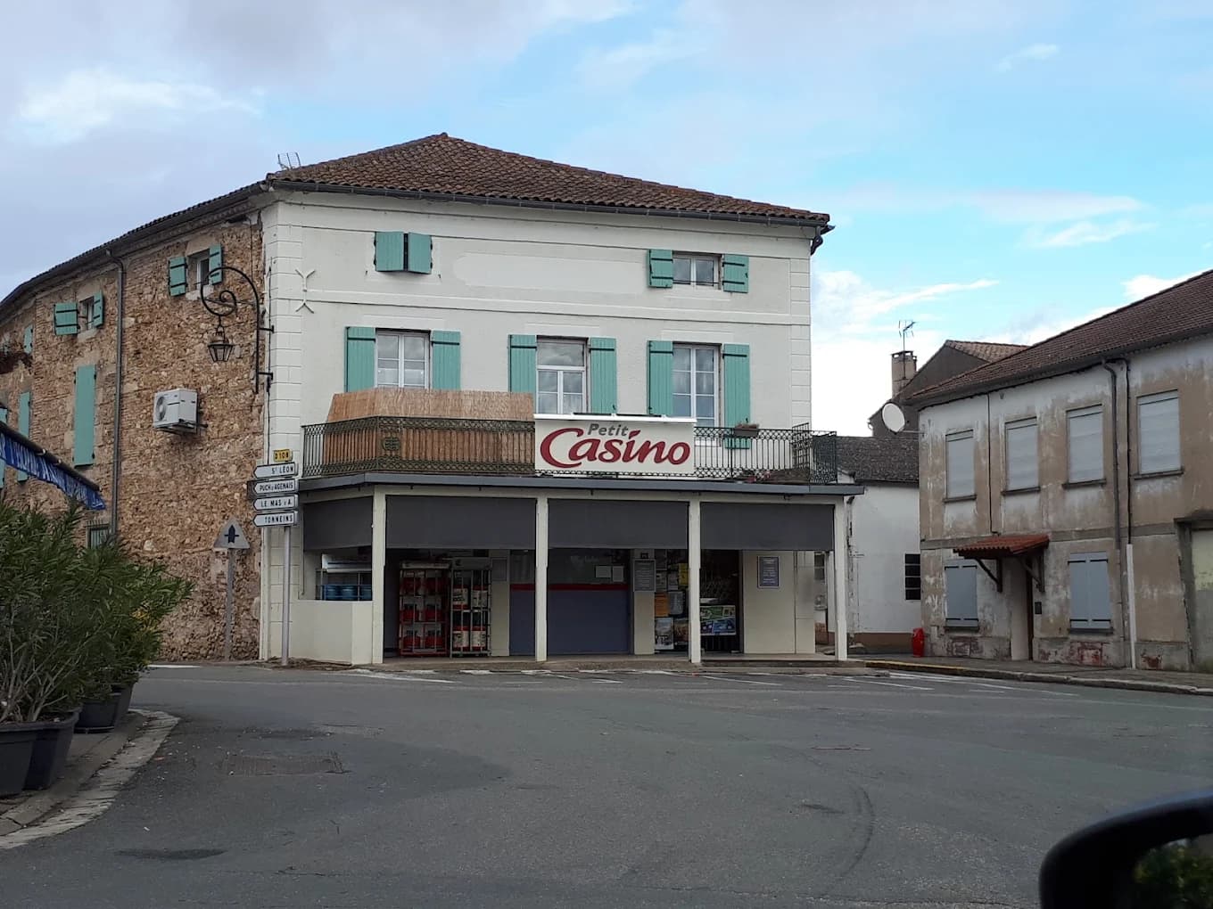 Petit casino