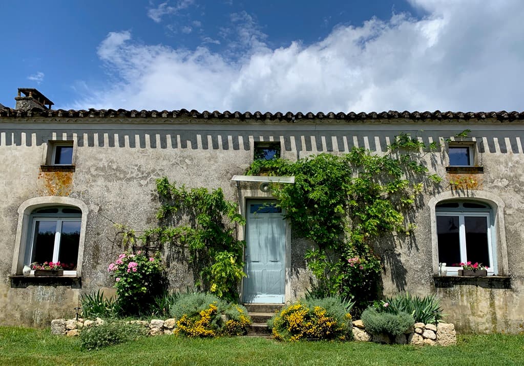 Petit clos 2023Exterior Gite devant
