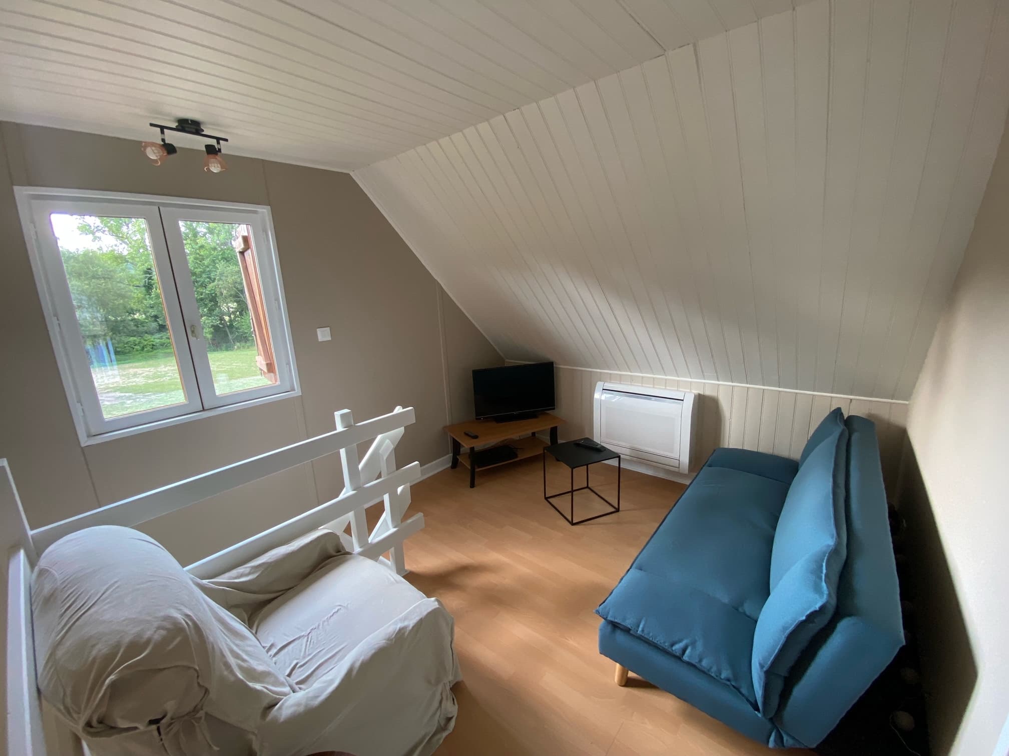 Petit salon