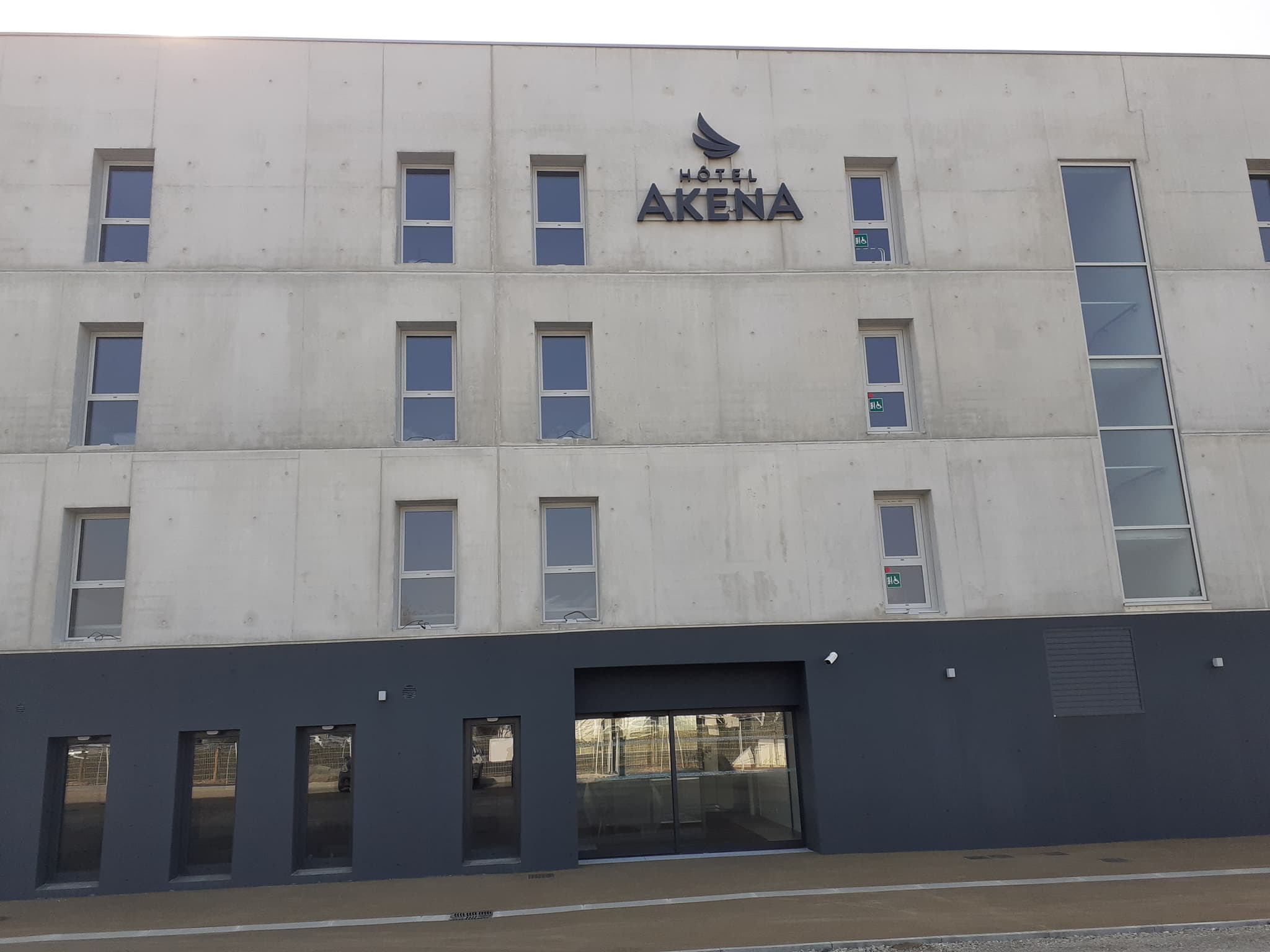 Akena Hotel