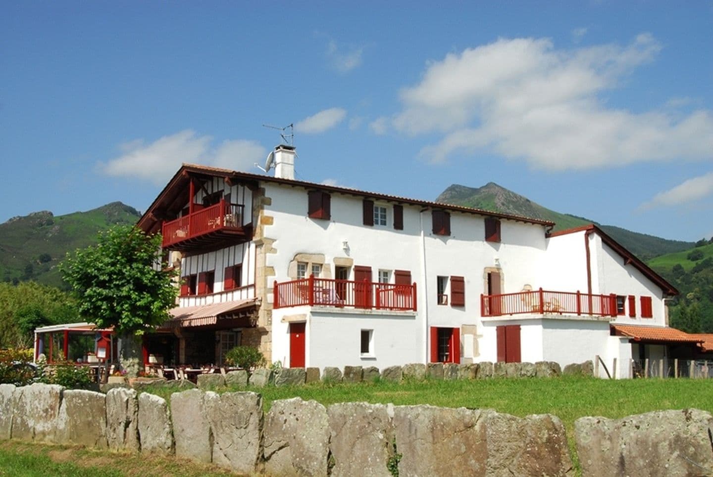 Pikassaria_facade