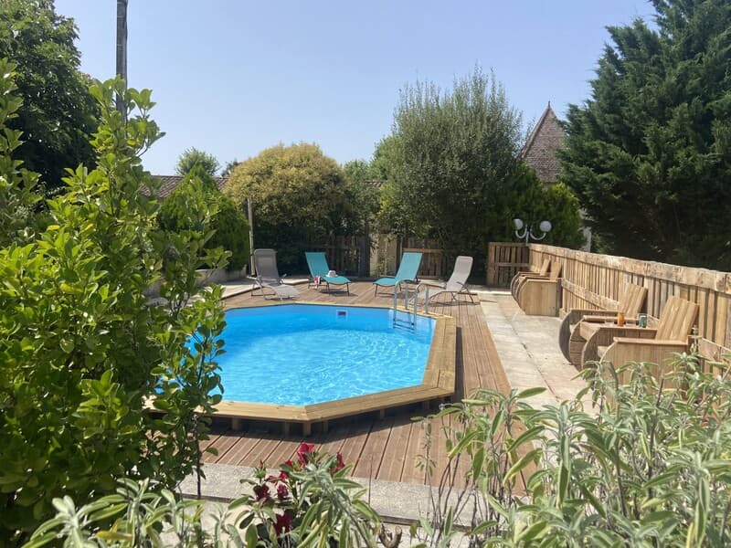 Chambre d'hôtes La Bourneloise -Piscine 1