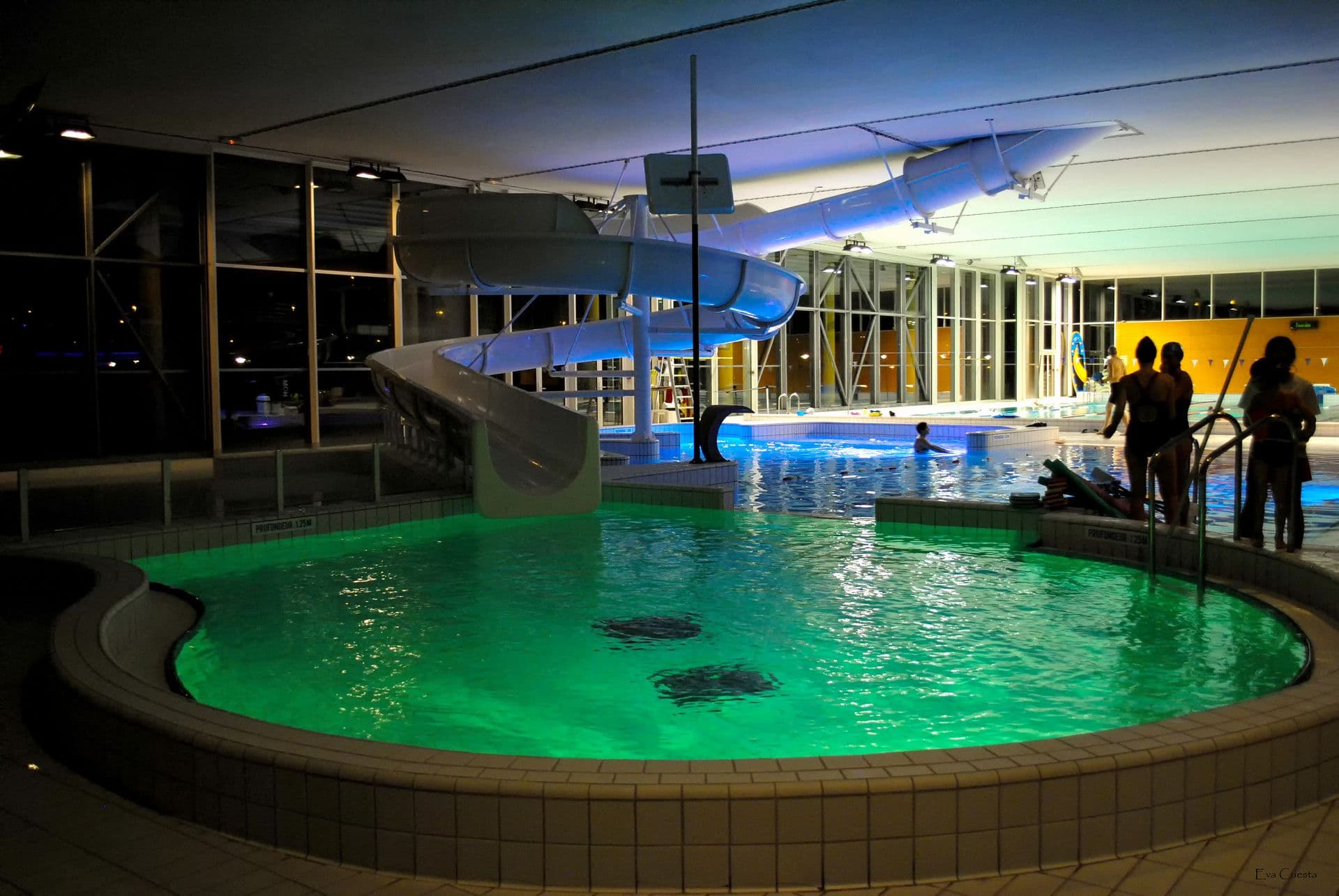 Complexe aquatique piscine mourenx nocturne