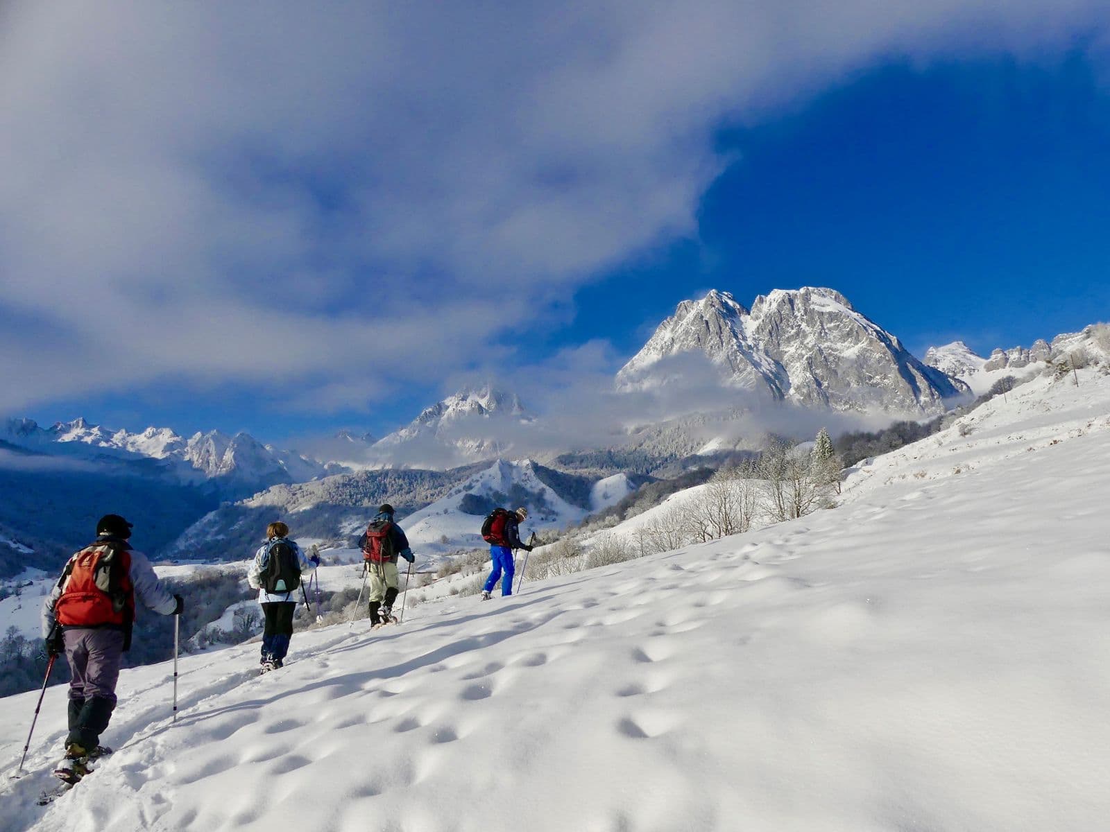 Balade accompagnée en raquettes en Vallée d'Aspe
