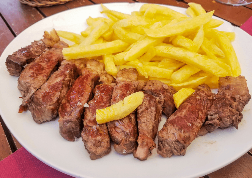Repas Entrecôtes-Frites
