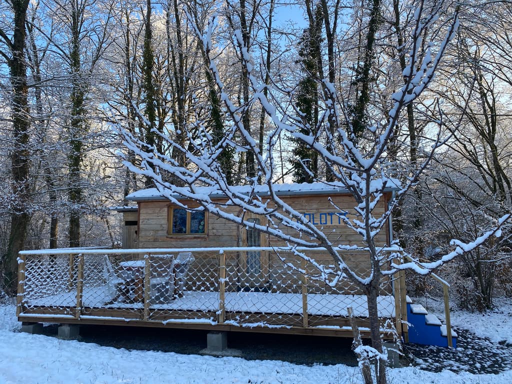 Roulotte-neige-2025