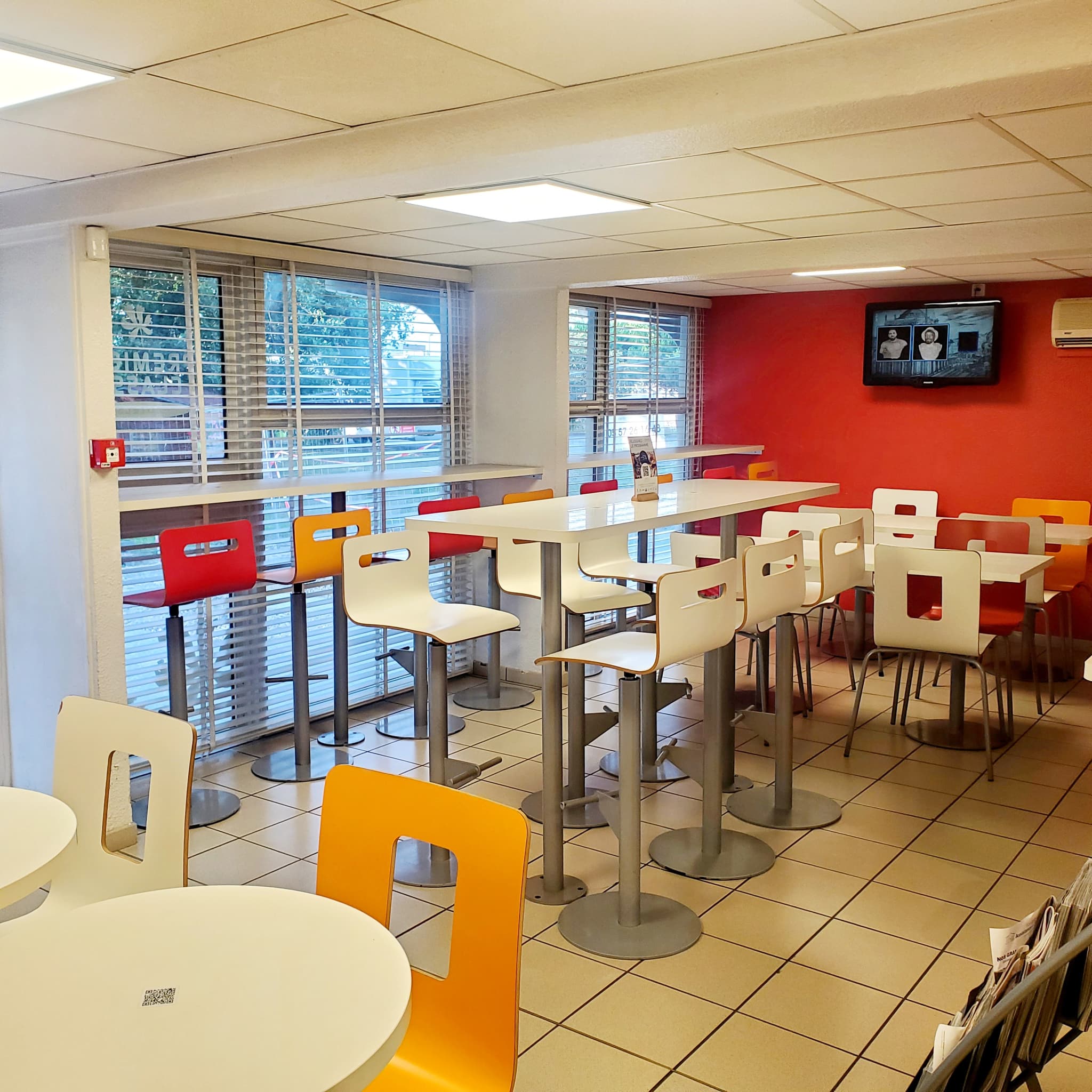 SALLE PDJ