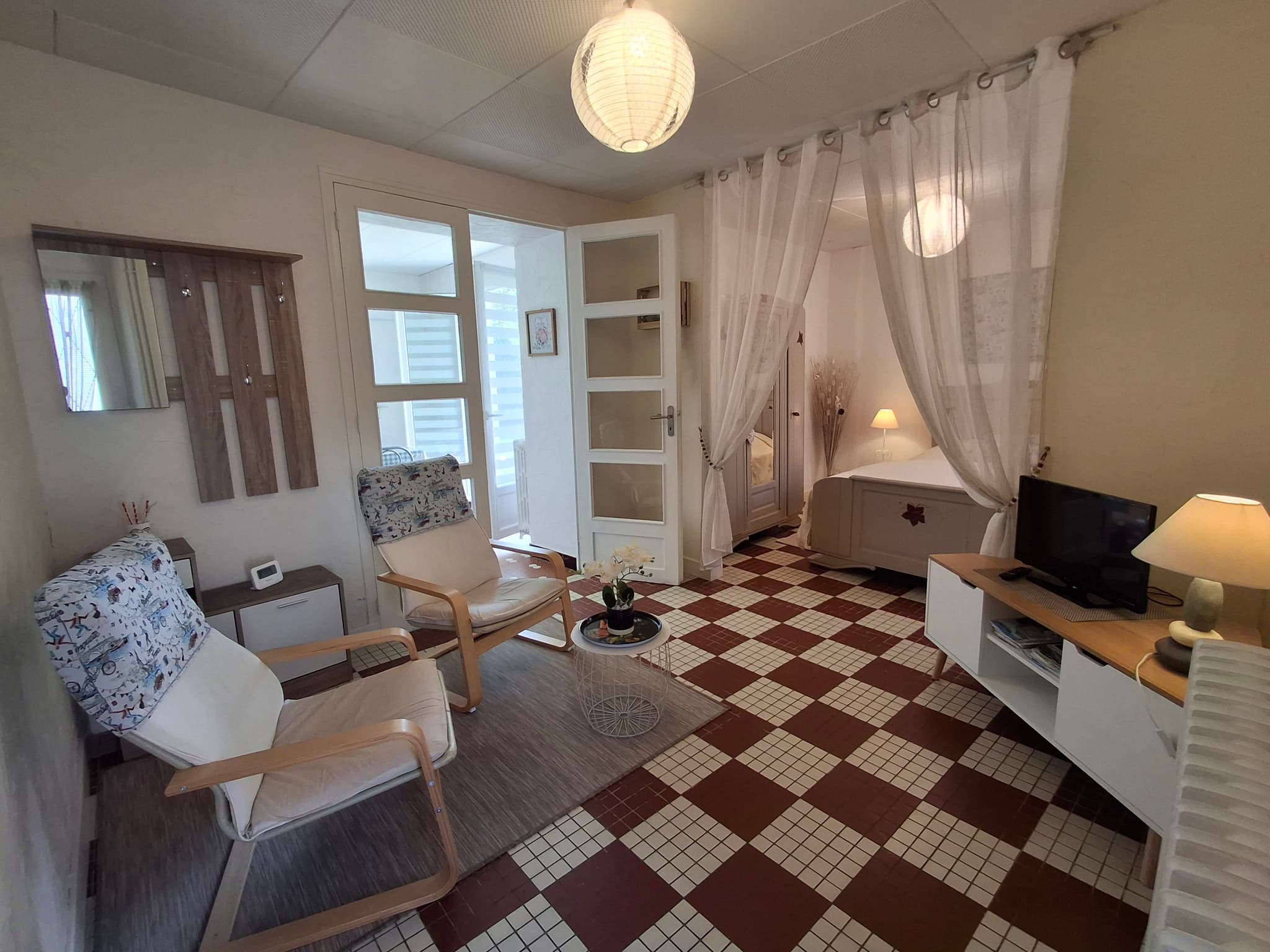 SALON