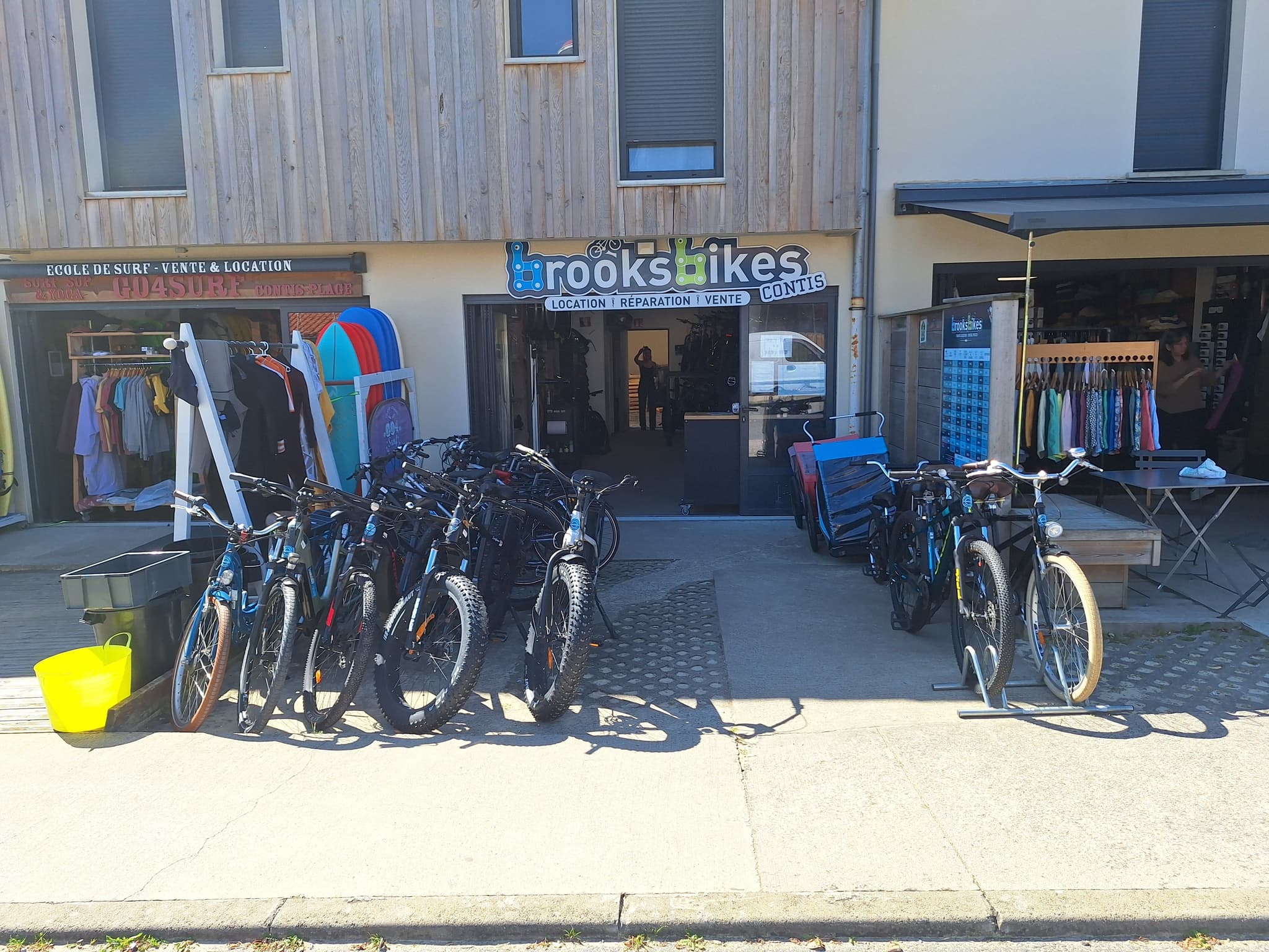 STJU_Brooks Bikes Contis