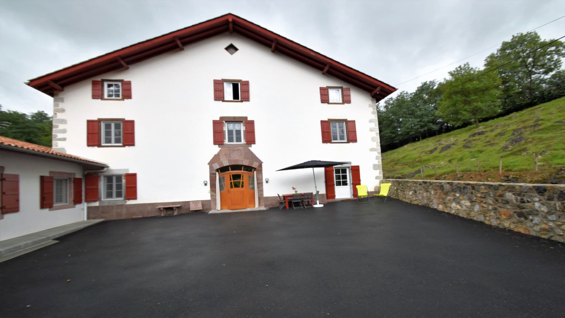 Sabarots- facade-Ainhice-Mongelos-